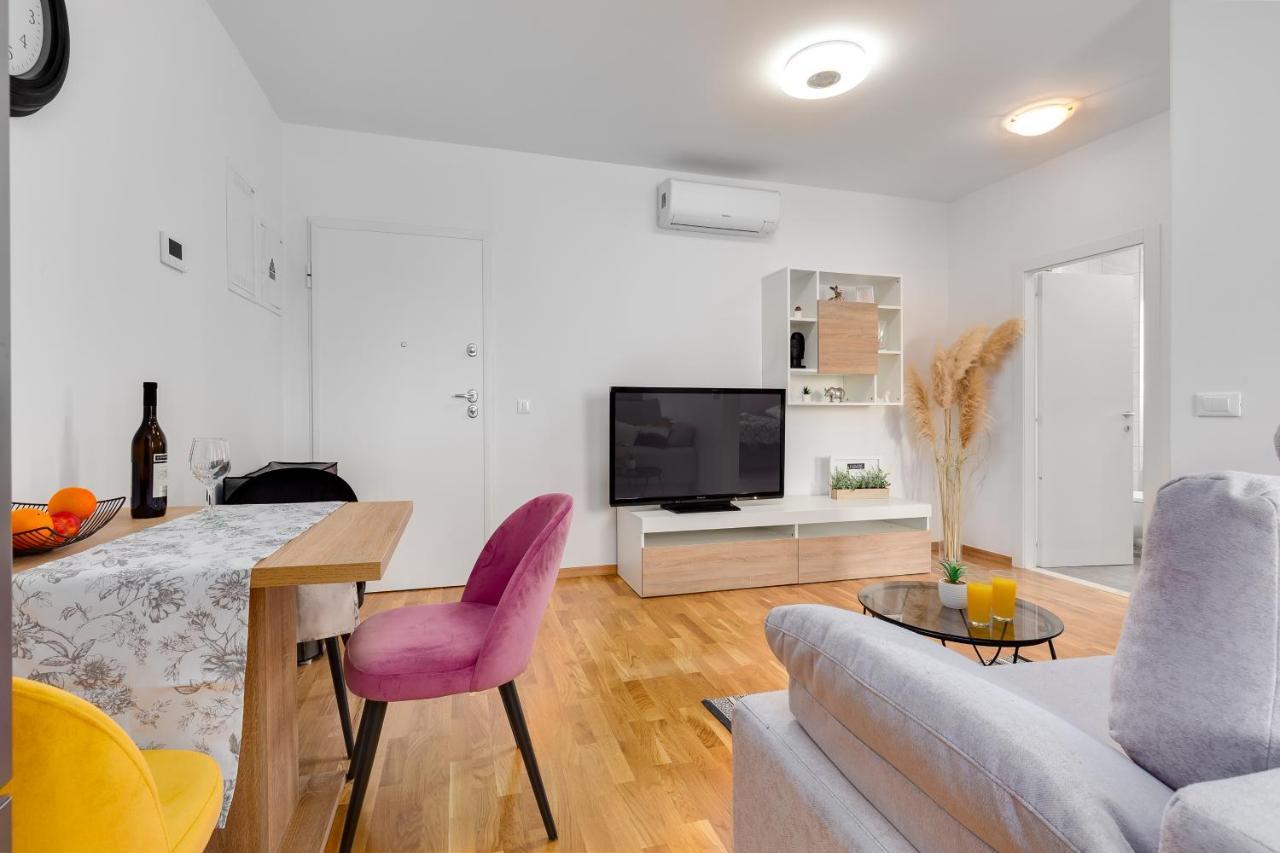 Apartment Roni + Besplatan Parking ซาดาร์ ภายนอก รูปภาพ