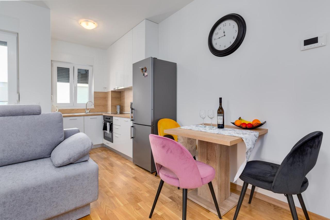 Apartment Roni + Besplatan Parking ซาดาร์ ภายนอก รูปภาพ