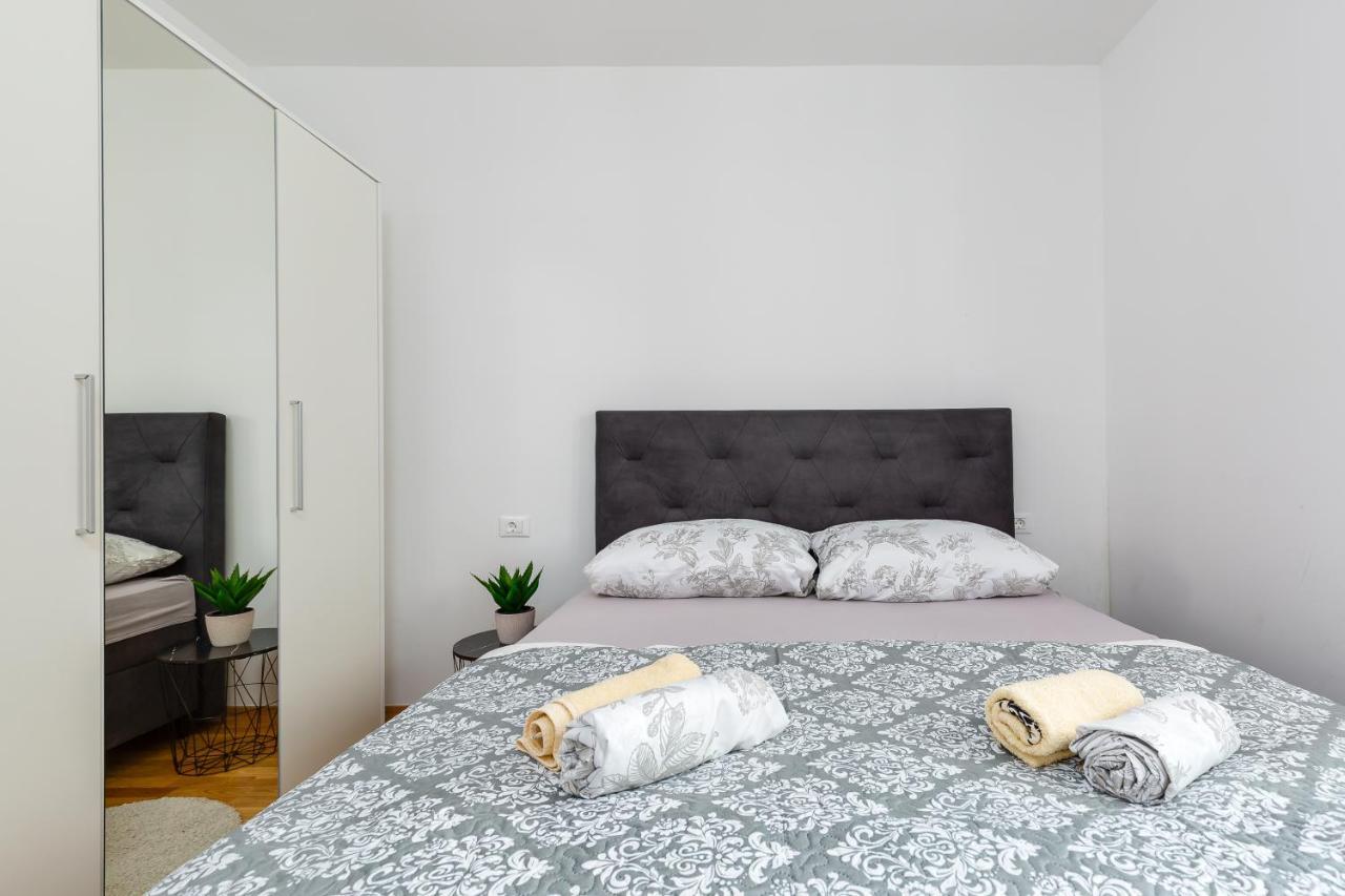 Apartment Roni + Besplatan Parking ซาดาร์ ภายนอก รูปภาพ