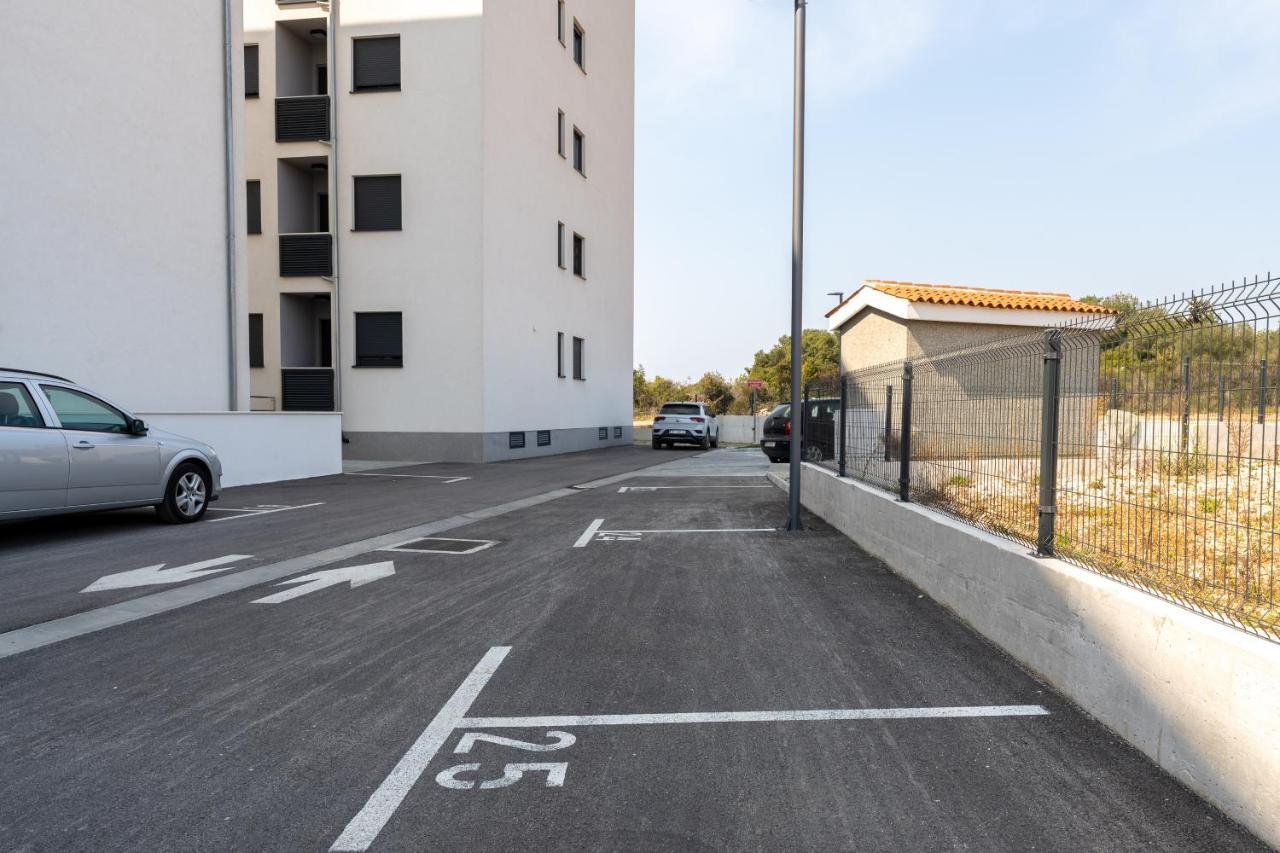 Apartment Roni + Besplatan Parking ซาดาร์ ภายนอก รูปภาพ
