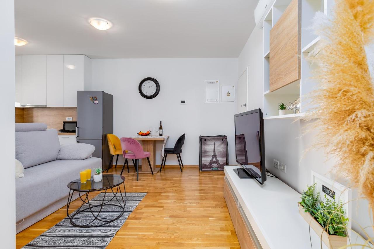 Apartment Roni + Besplatan Parking ซาดาร์ ภายนอก รูปภาพ